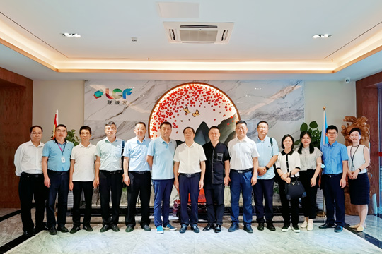 安顺市文化考察团莅临kaiyun开云参观调研 