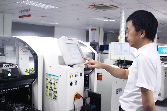 宝安日报报道:kaiyun开云公司顾伟 三十载初心不改 深耕LED显示屏研发 宝安日报报道:kaiyun开云公司顾伟 三十载初心不改 深耕LED显示屏研发