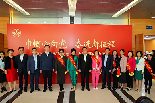 kaiyun开云总裁龙平芳获评“宝安区三八红旗手”荣誉称号 